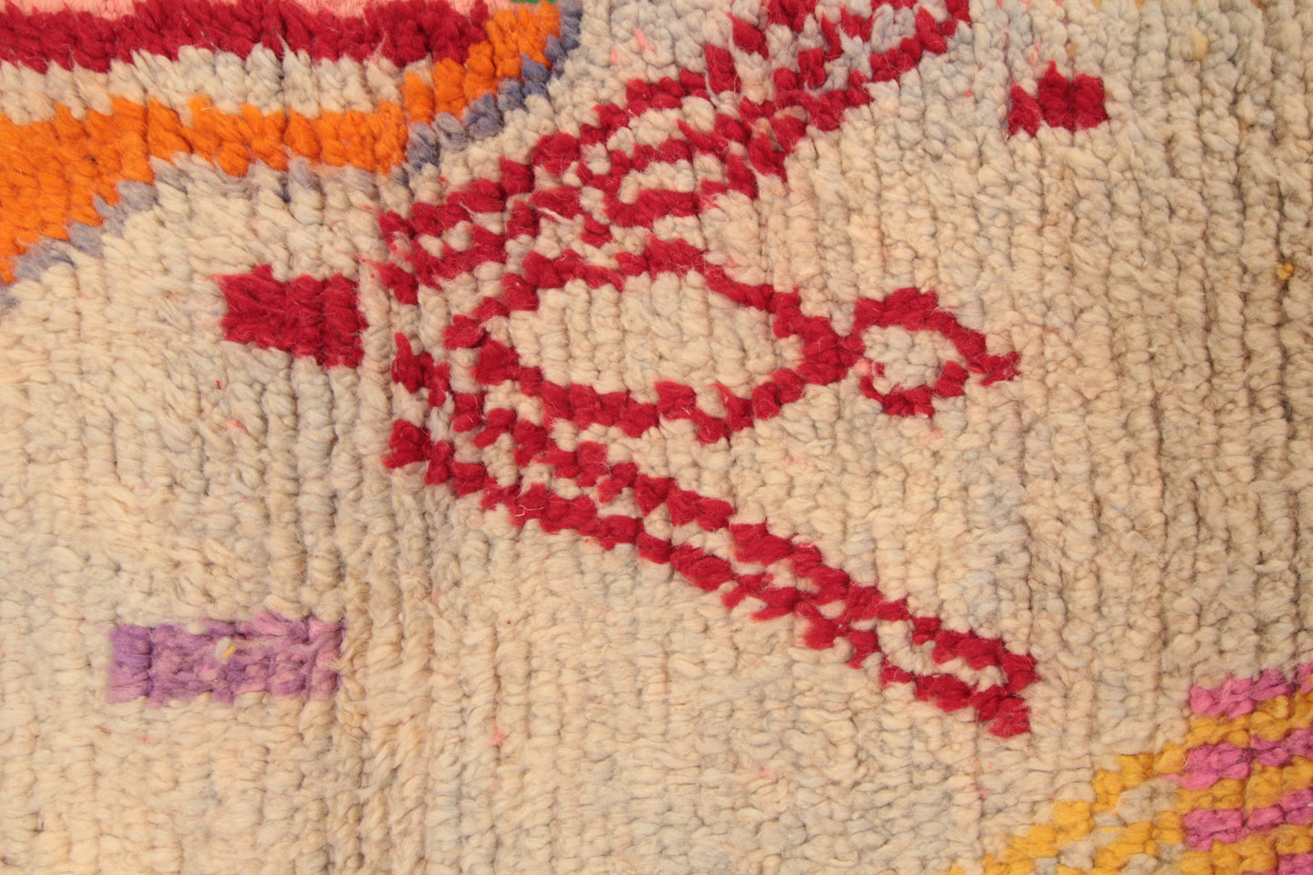 ''Cove'' medium hand-knotted rug 250 x 150 cm