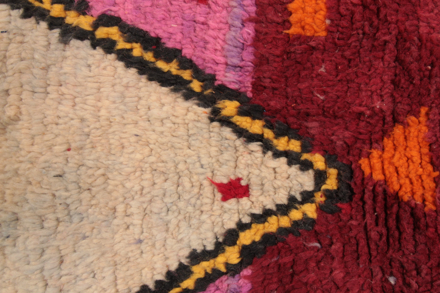 ''Cove'' medium hand-knotted rug 250 x 150 cm